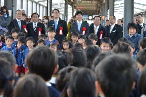 瀬戸大橋開業25周年記念列車到着イベント