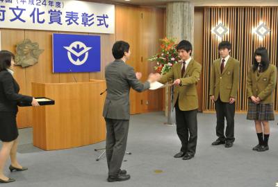 岡山芸術文化賞表彰式の写真