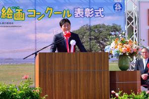 瀬戸大橋開通25周年記念「全国小学生絵画コンクール」表彰式２