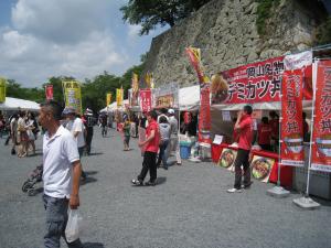 ｢ご当地グルメうまい県！おかやま｣多食い祭りin津山の開催