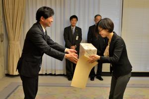 岡山県労働委員会委員労働福祉功労者に対する知事感謝状授与式