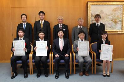 県内の新鋭科学者を表彰！　～平成２７年度仁科賞授与式～