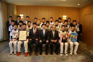 岡山県男子中学生ソフトボール選抜チームの知事表敬訪