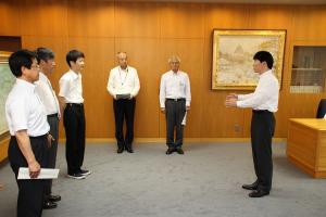 国際化学オリンピック　タイ大会日本代表守田脩究さん表敬訪問