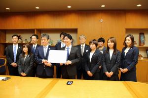 日本生命保険相互会社との包括連携協定締結式