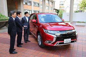 三菱自動車工業及び西日本三菱自動車販売との災害時における電動車両等の支援に関する協定締結式