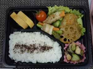 栄養満てん色どり弁当