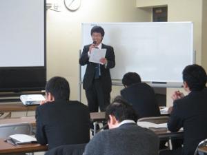 中間発表の様子
