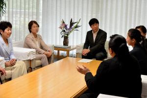 岡山県市議会議長会会長外との懇談１