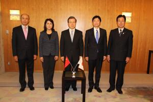 中華人民共和国駐日大使が知事・議長を表敬訪問