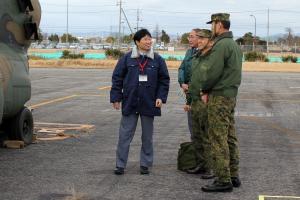 自衛隊ヘリコプター消火能力展示視察３