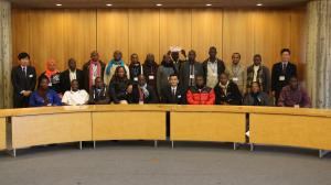 JICA青年研修事業参加アフリカ青年が県民生活部長を表敬訪問