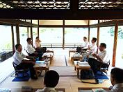 岡山・香川両県議会正副議長会の会場の様子