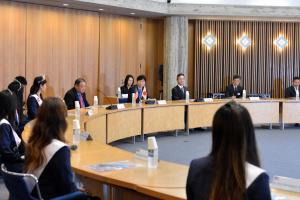 ホノルル日系人青年商工会議所・桜の女王表敬訪問1
