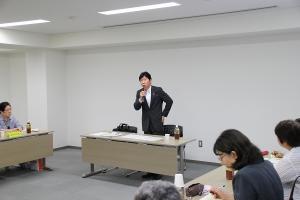 県婦人問題懇話会全員会