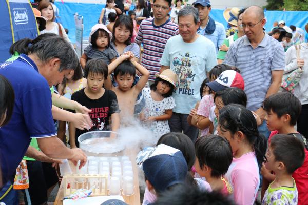 ドライアイスを使った様々な実験