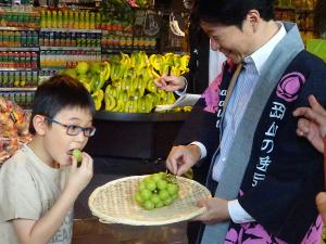 現地高級スーパーでの県産農産物PR