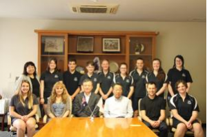南オーストラリア州ウィランガ高校訪問団が副知事を表敬訪問