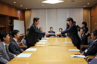 ＪＲ山陽本線等倉敷駅付近連続立体交差事業整備促進岡山県議会議員 知事への要望