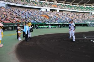 プロ野球公式戦「阪神VS中日」戦セレモニー