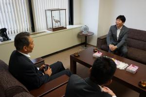 伊原木知事が森永製菓株式会社本社を訪問した際の写真