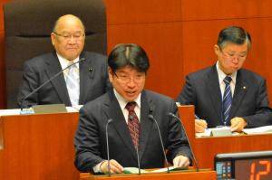 予算総括協議会　江本公一議員写真