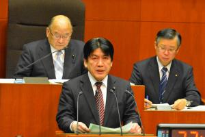 予算総括協議会　市村仁議員写真