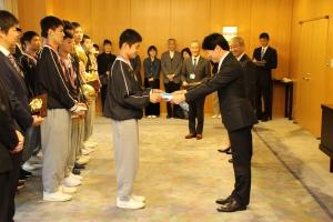 岡山県男子中学生バスケットボール選抜チーム知事表敬訪問