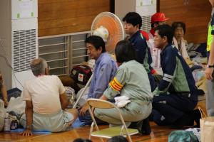 平成30年7月豪雨による災害に係る総理視察〔倉敷市避難所視察〕