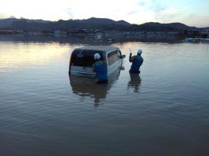 車両からの救助