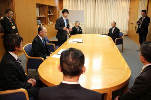岡山県テント工業組合との災害時におけるテント等資機材の調達に関する協定締結式
