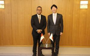 在大阪インドネシア共和国総領事が知事を表敬訪問