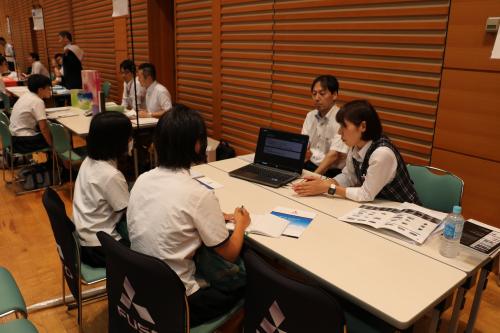 ▲各ブースでの様子（岡山会場）