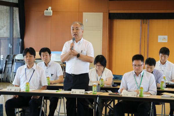 ▲開会あいさつを行う鍵本県教育長