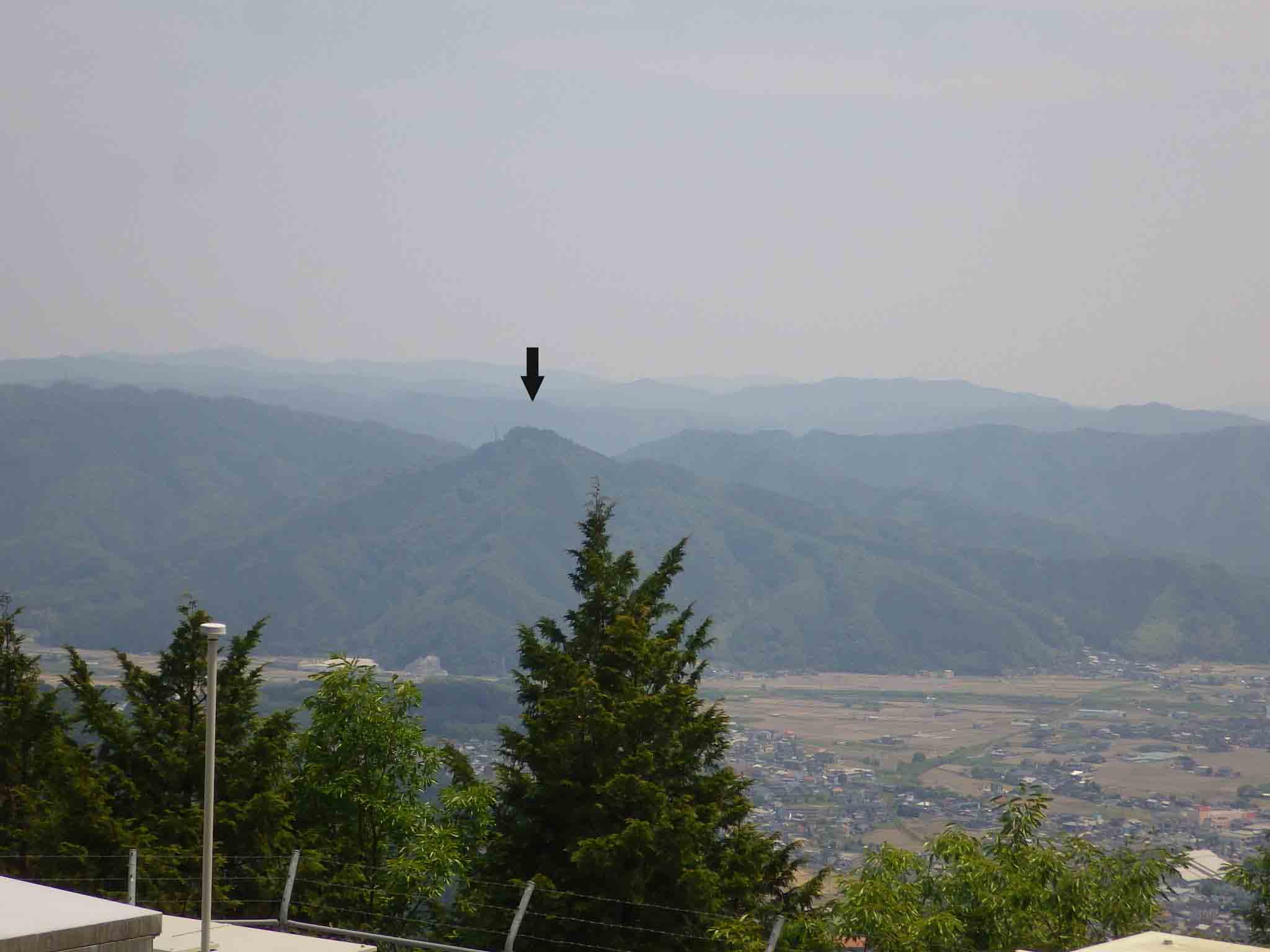 大寺畑城跡から見た篠向城跡