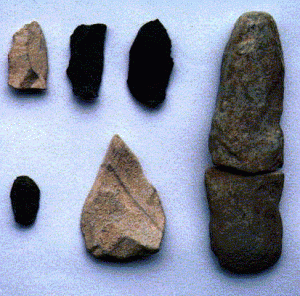 中山西遺跡と同時代の石器（神郷町野原遺跡出土）