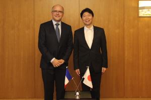 在京都フランス総領事が知事を表敬訪問の写真