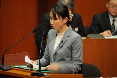 中川雅子議員