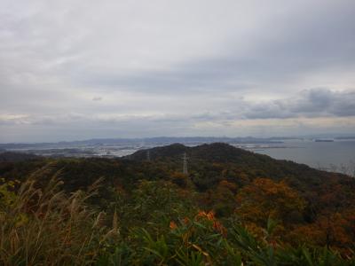 竜王山城跡（倉敷市玉島黒崎・浅口市金光町佐方）から水島・児島方面を望む