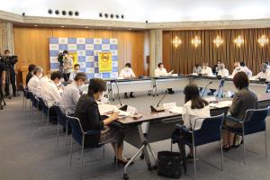 岡山県新型コロナウイルス感染症対策本部会議の写真