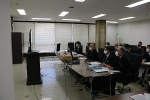 ▲同時双方向型遠隔会議の様子-1