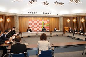 新型コロナウイルス感染症対策本部会議