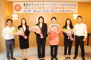 東京五輪ハンドボール女子日本代表内定選手の知事表敬訪問