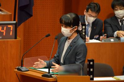 大塚愛議員