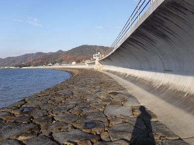 水島港海岸南浦地区の海岸保全施設の写真です。