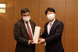 在大阪・神戸インド総領事が知事を表敬訪問