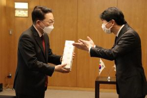 駐神戸大韓民国総領事が知事を表敬訪問２