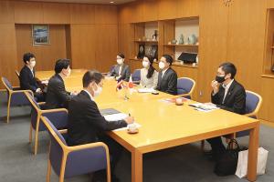 在福岡タイ王国総領事の知事表敬訪問