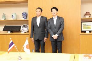 在福岡タイ王国総領事の知事表敬訪問