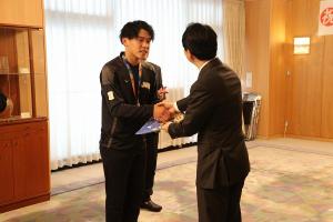 ソフトボール男子U18ワールドカップ優勝 阿曽慣太選手 表敬訪問